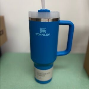 Stanley Blue tumbler with handle and straw 40oz